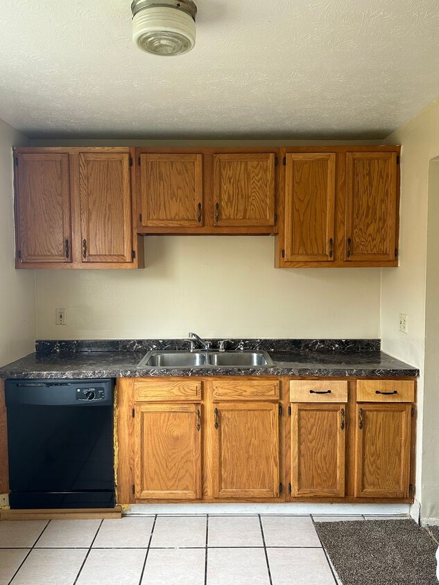 Foto principal - Warrensville Heights townhome