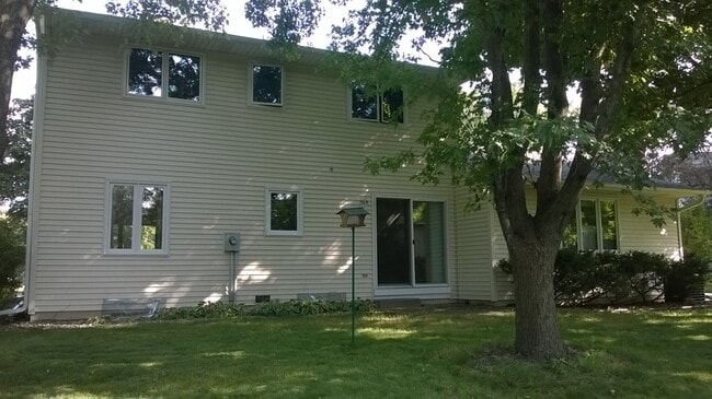 Building Photo - 7326 Harvest Hill Rd