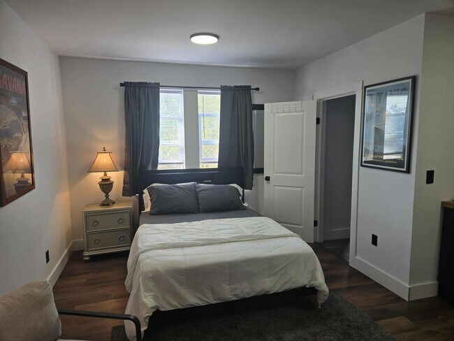 Foto del edificio - 11765 Glenfield Ave