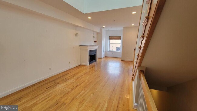 Foto del edificio - 1332 Park Rd NW