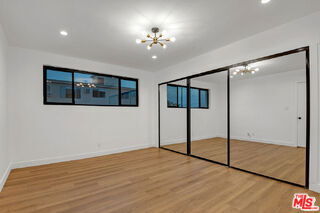 Foto del edificio - 950 Havenhurst Dr