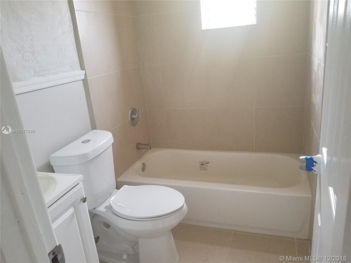 Primary Photo - 12131 SW 216th St