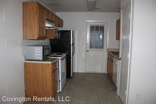 Building Photo - 3 br, 2 bath House - 2 Oakmont Circle
