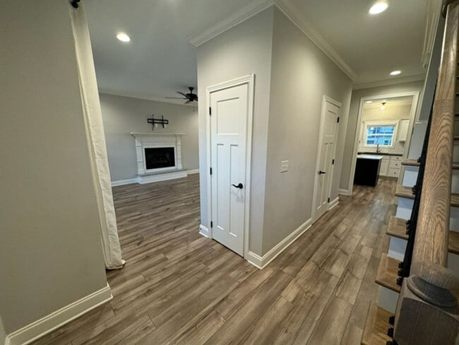 Photo - Knoxville 37920 - **COMING AVAILABLE August 1st** Beautiful single family home located in South K...