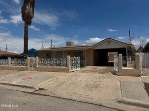 Building Photo - 9351 Carranza Dr