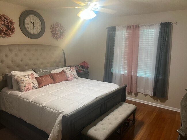 Foto del edificio - 3 Bedroom, 2 Bath House in Park West!