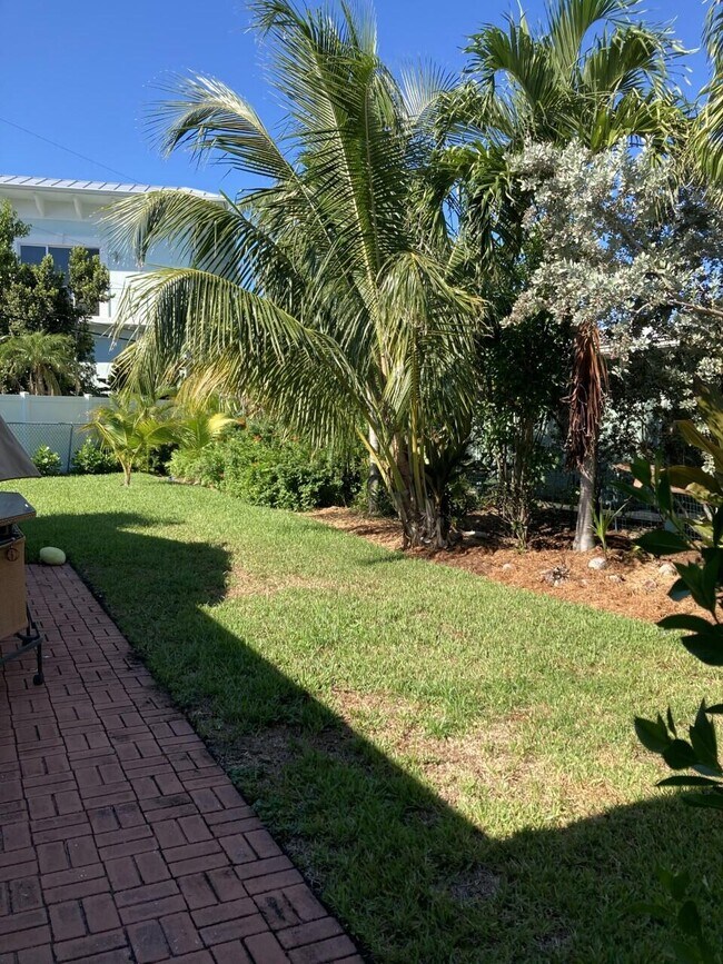 Foto del edificio - 430 Jupiter Ln