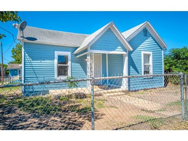 Photo - 231 Cactus A House