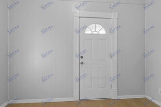 Building Photo - 419 N Grand Ave