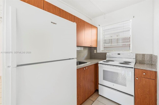 Foto del edificio - 5730 NW 38th St