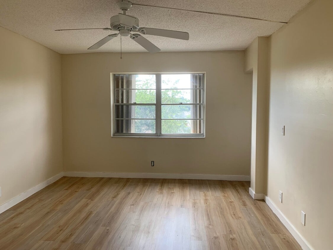 Photo - 4364 Northwest 9th Avenue, Pompano Beach, FL 33064 - 2 BR 2 BA condo