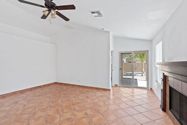 Foto del edificio - Amazing Single Family Home for Rent in Tucson