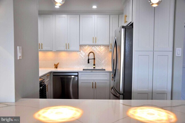 Foto del edificio - 3800 Fairfax Dr