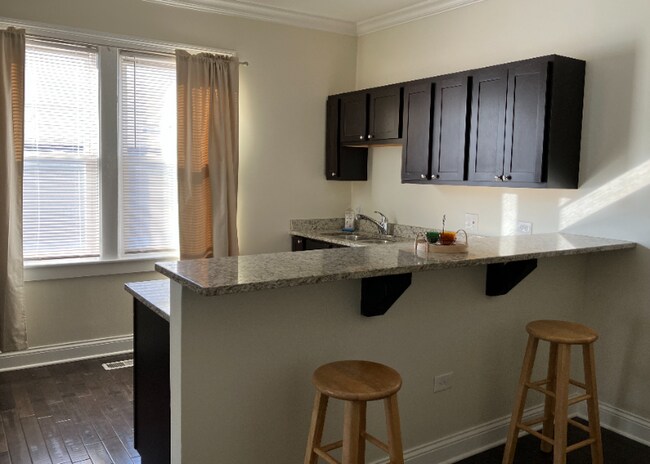 Foto del edificio - 3442 S Emerald Ave