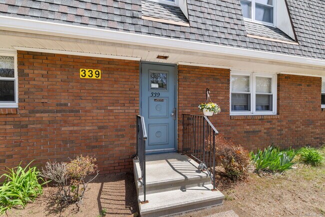 Foto del edificio - 339 Dunfey Ln