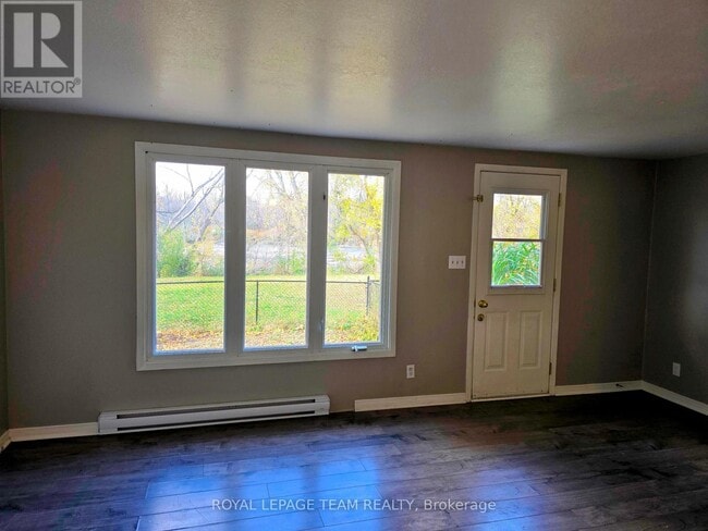 Building Photo - 2515 River Rd