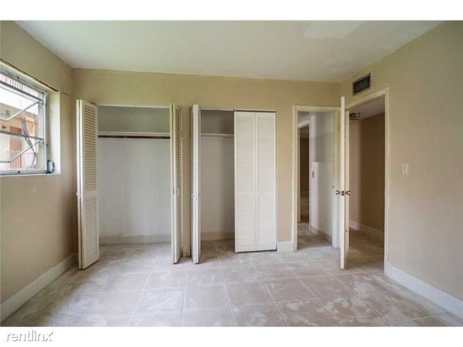 Building Photo - 2843 Fillmore St