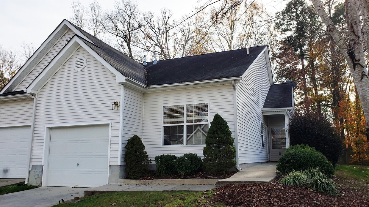 Primary Photo - 1217 Red Ash Cir