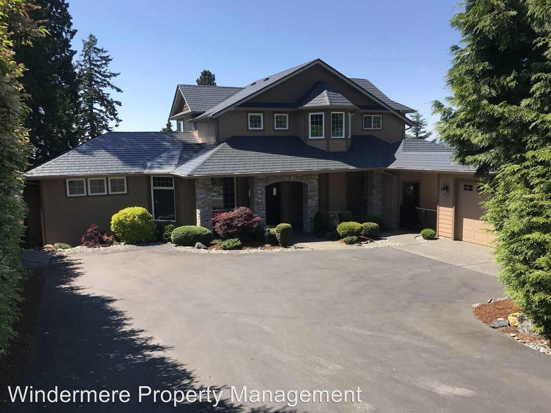 Primary Photo - 8893 Semiahmoo Dr