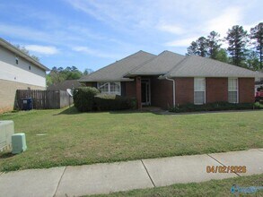 Building Photo - 226 Shadow Ct SW