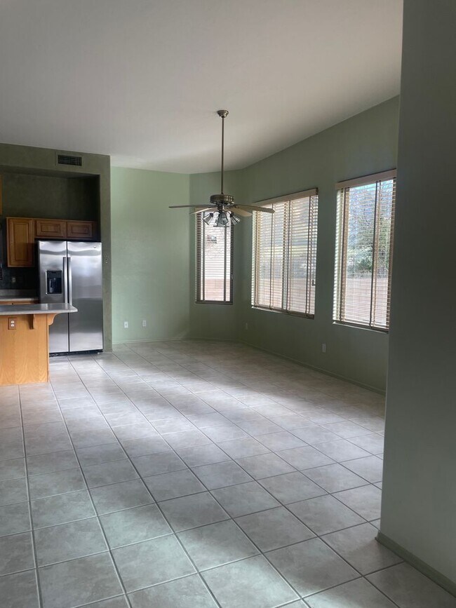 Building Photo - Oro Valley SFH Single Story