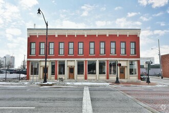 Building Photo - 370 S Washington Ave