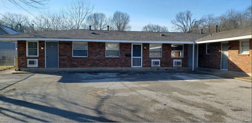 206 Valley Plz, De Soto, MO 63020 Rentals in De Soto at 206 Valley Plz De Soto, MO