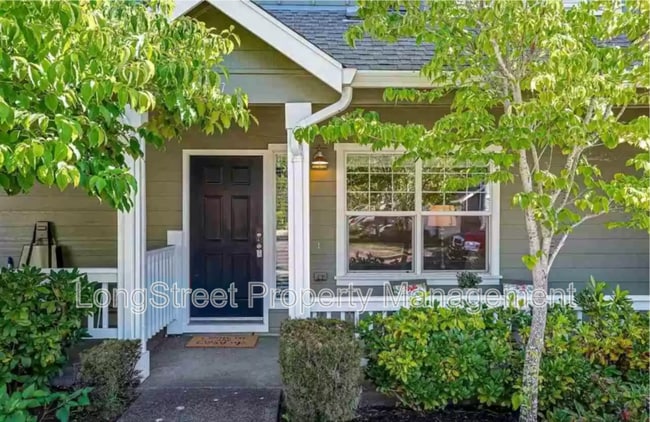 Building Photo - 3212 NW Foxtail St
