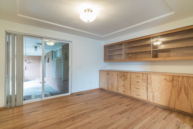 Foto del edificio - $500 move-in incentive! Awesome 3-bdrm/2-b...