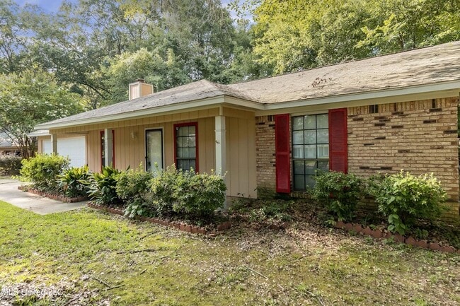 Building Photo - 201 Shadow Cove