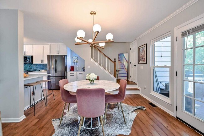 Foto del edificio - 2252 Goodwood Blvd