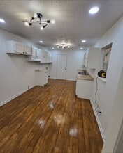 Building Photo - 2701 Howard Dr