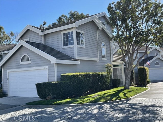 Primary Photo - 32 Campton Pl