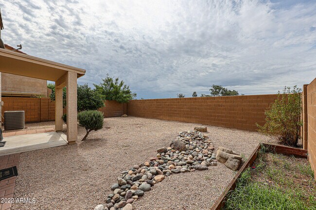 Foto del edificio - 3039 W Los Gatos Dr