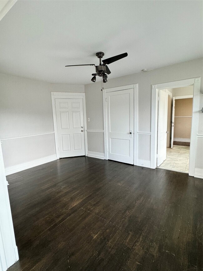 Foto del edificio - 903 Oakhurst St