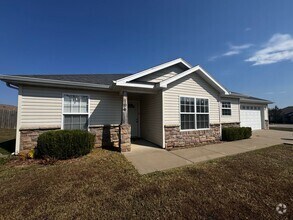 Building Photo - 104 Granite Ct