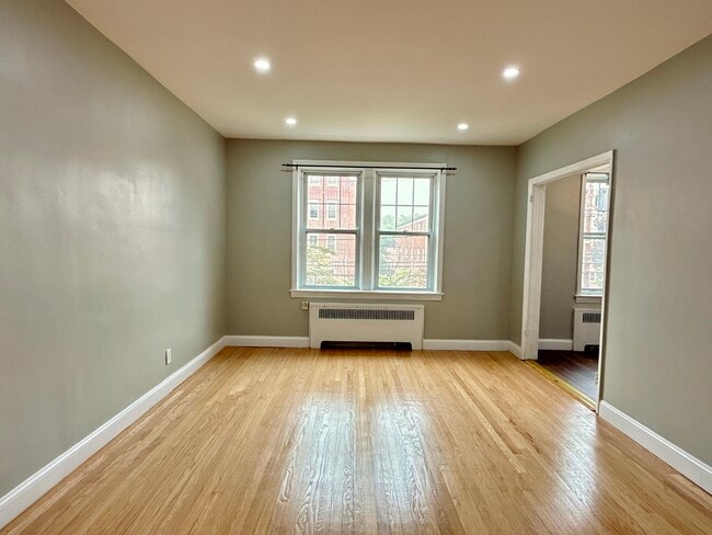 Living Home - 155 Union Ave
