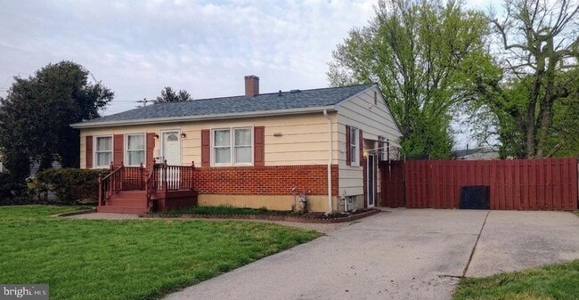 Foto del edificio - 605 Shirley Manor Rd