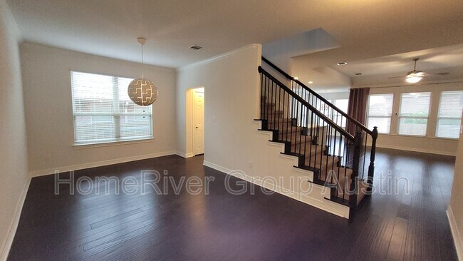 Building Photo - 336 Beretta Cir