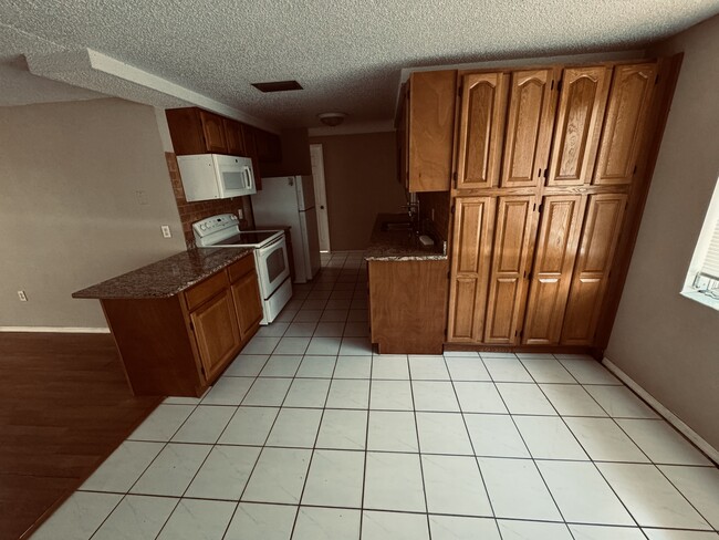 Building Photo - 8620 Horizon Ln