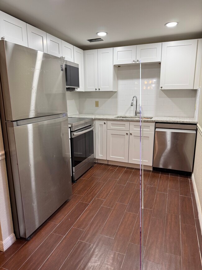 Foto del edificio - 2541 Oak Park Way