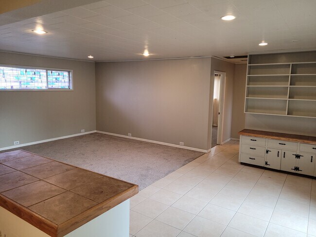 SALA DE ESTAR TRASERA - 5955 SW 179th Ave