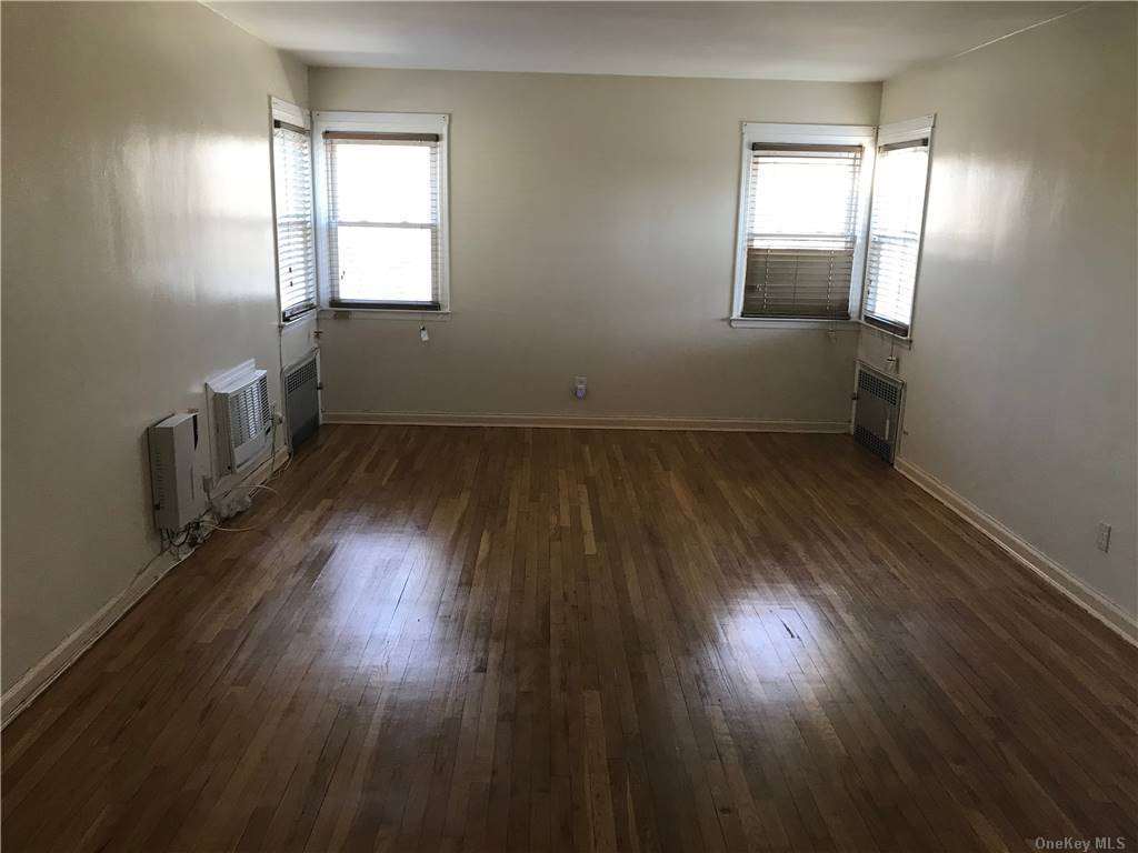 Primary Photo - 115-15 N Conduit Ave