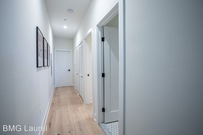 Building Photo - 1 br, 2 bath House - 1011 18th St NE (#05)
