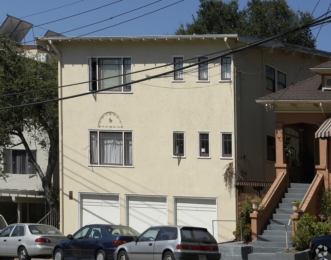 Foto del edificio - 3015 Harrison St