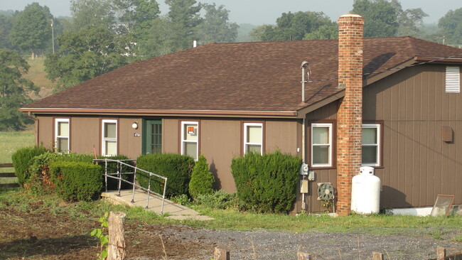 Building Photo - 4759 Doe Hill Rd