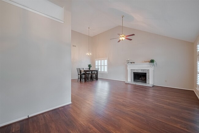 Building Photo - 5814 N Magazine Cir