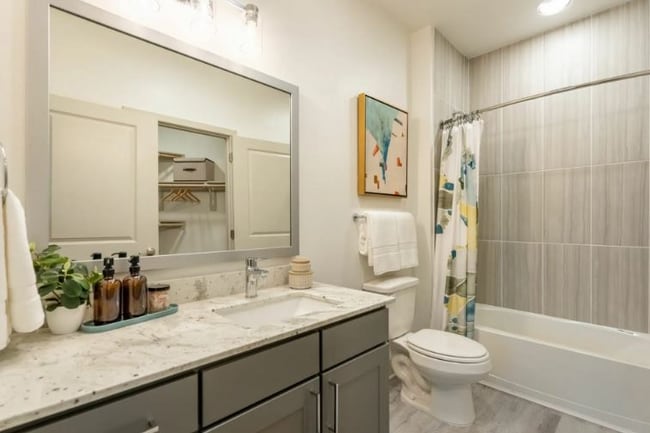 Foto del edificio - 650 Sgt Ed Holcomb Blvd S