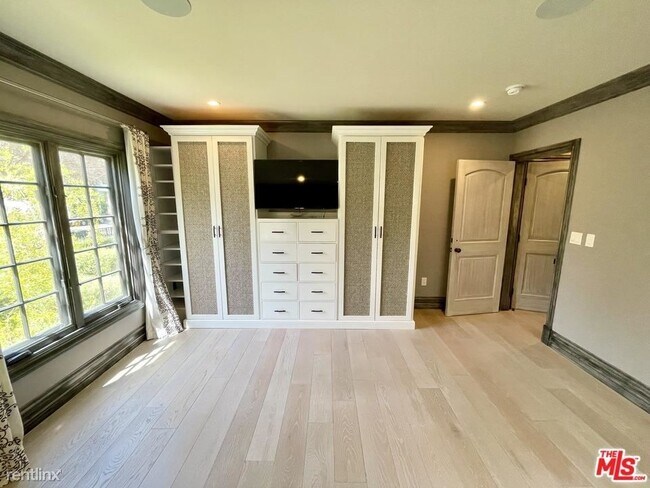 Foto del edificio - 3 br, 3 bath Condo - 252 S Spalding Dr