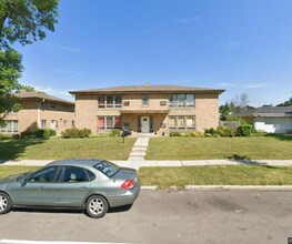 Building Photo - 9118 W Grantosa Dr Building Photo - 9118 W Grantosa Dr